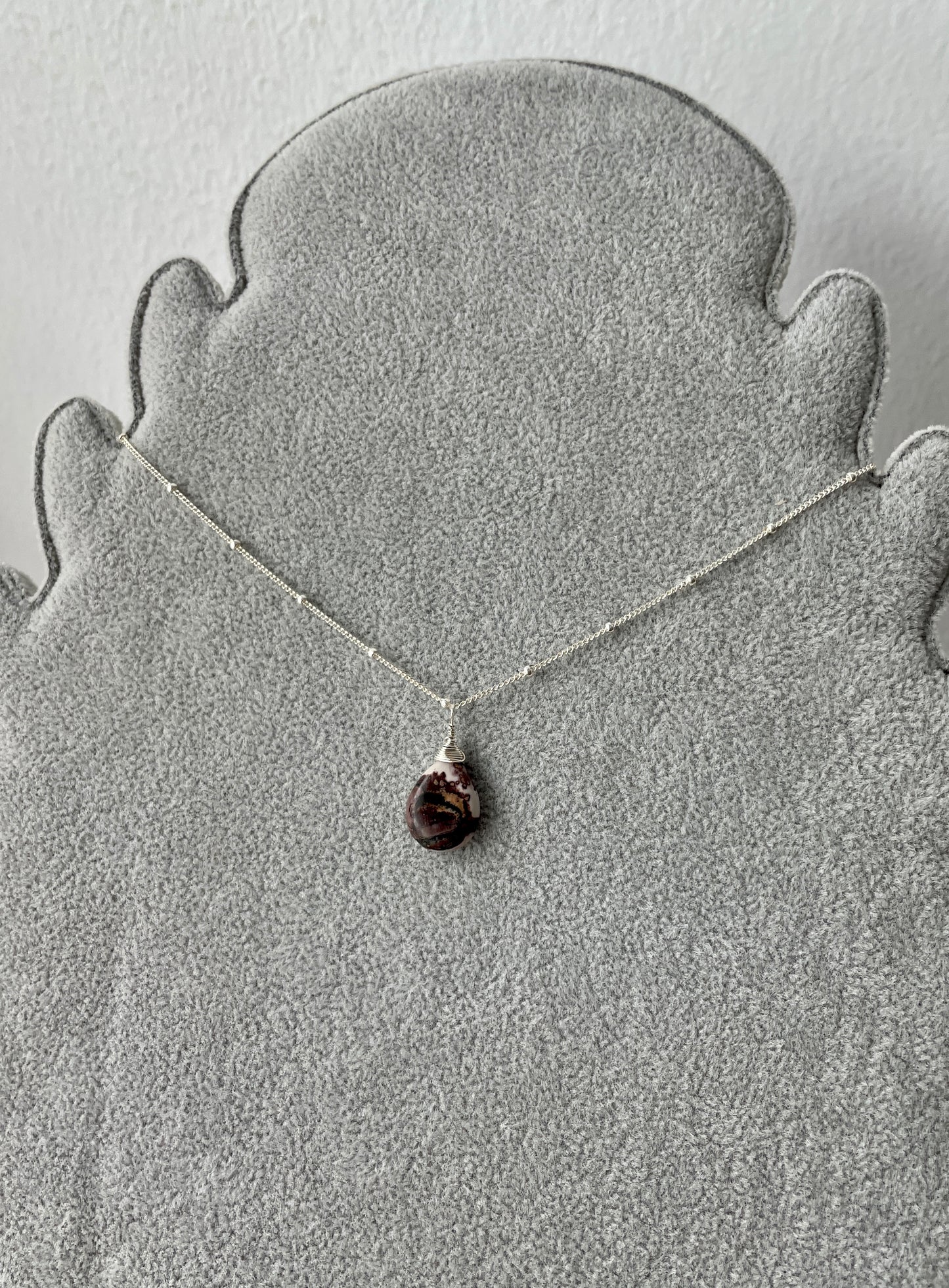 Artistic Jasper Briolette Necklace in .925 Sterling Silver