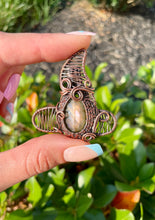 Load image into Gallery viewer, Labradorite Witch’s Hat
