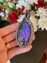 Load image into Gallery viewer, THE Purple Lab: Labradorite &amp; Amethyst
