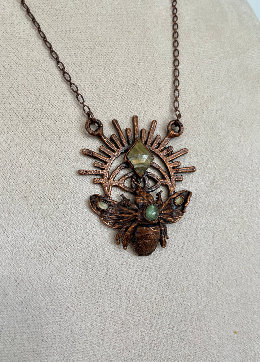 Queen Bee Totem – Tourmaline & Rutilated Quartz